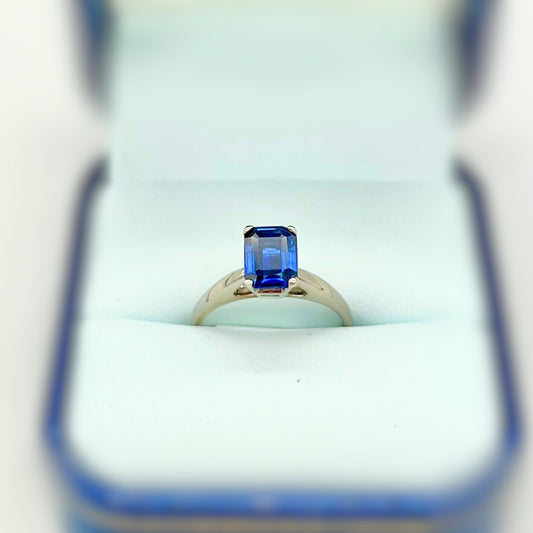 9ct, Sapphire