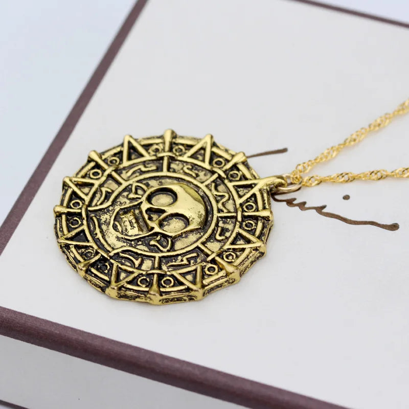 Movie Accessories Caribbean Akg Pirates Aztec Gold Color Coin Necklace Retro Skull Pendant Punk Hip Hop Necklace