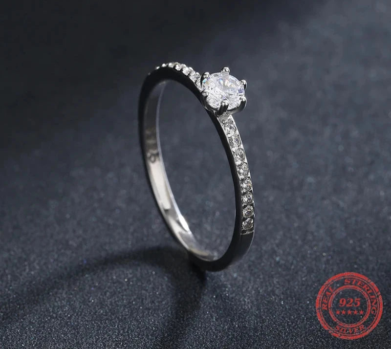 925 Sterling Silver Round Cut CZ Ring