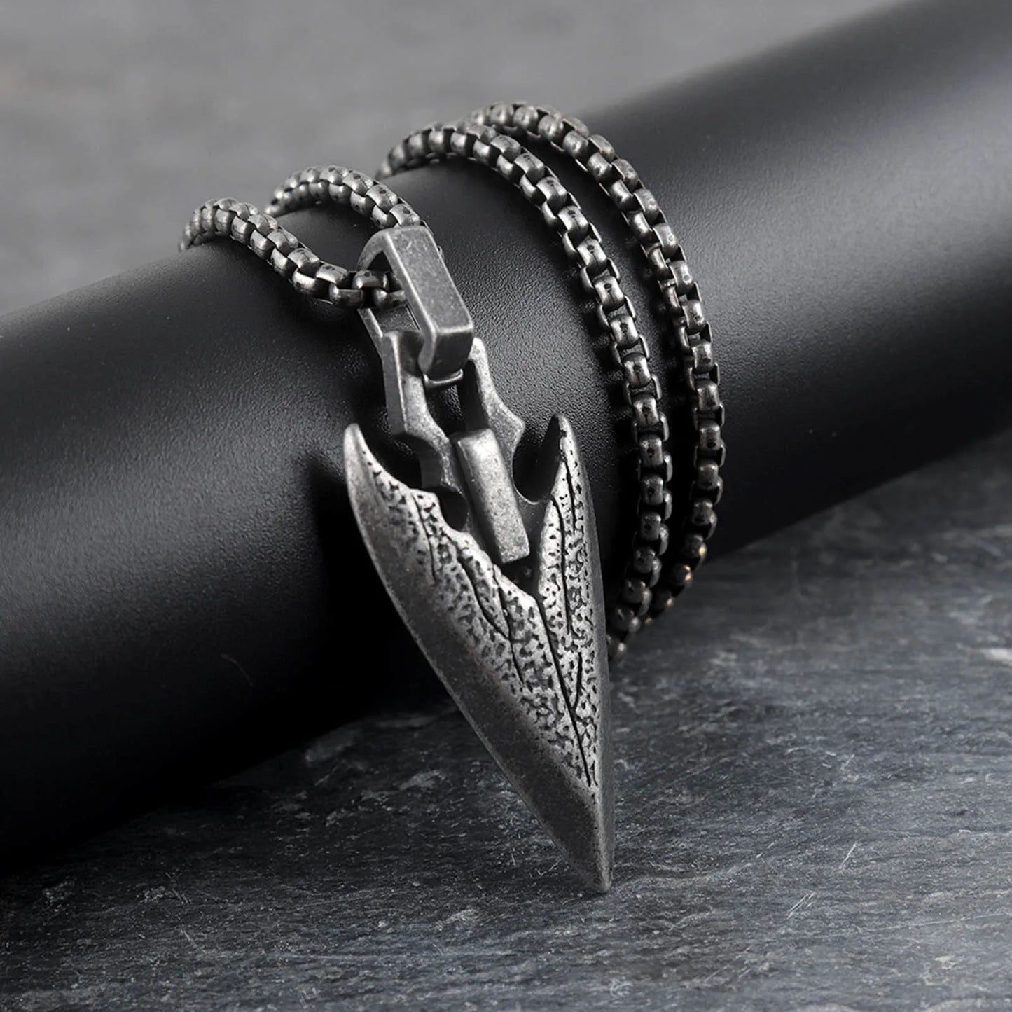 Spear Point Arrowhead Necklaces for Men, Cool Punk Stainless Steel Arrow Pendant Collar with Box Chain Gift Jewelry