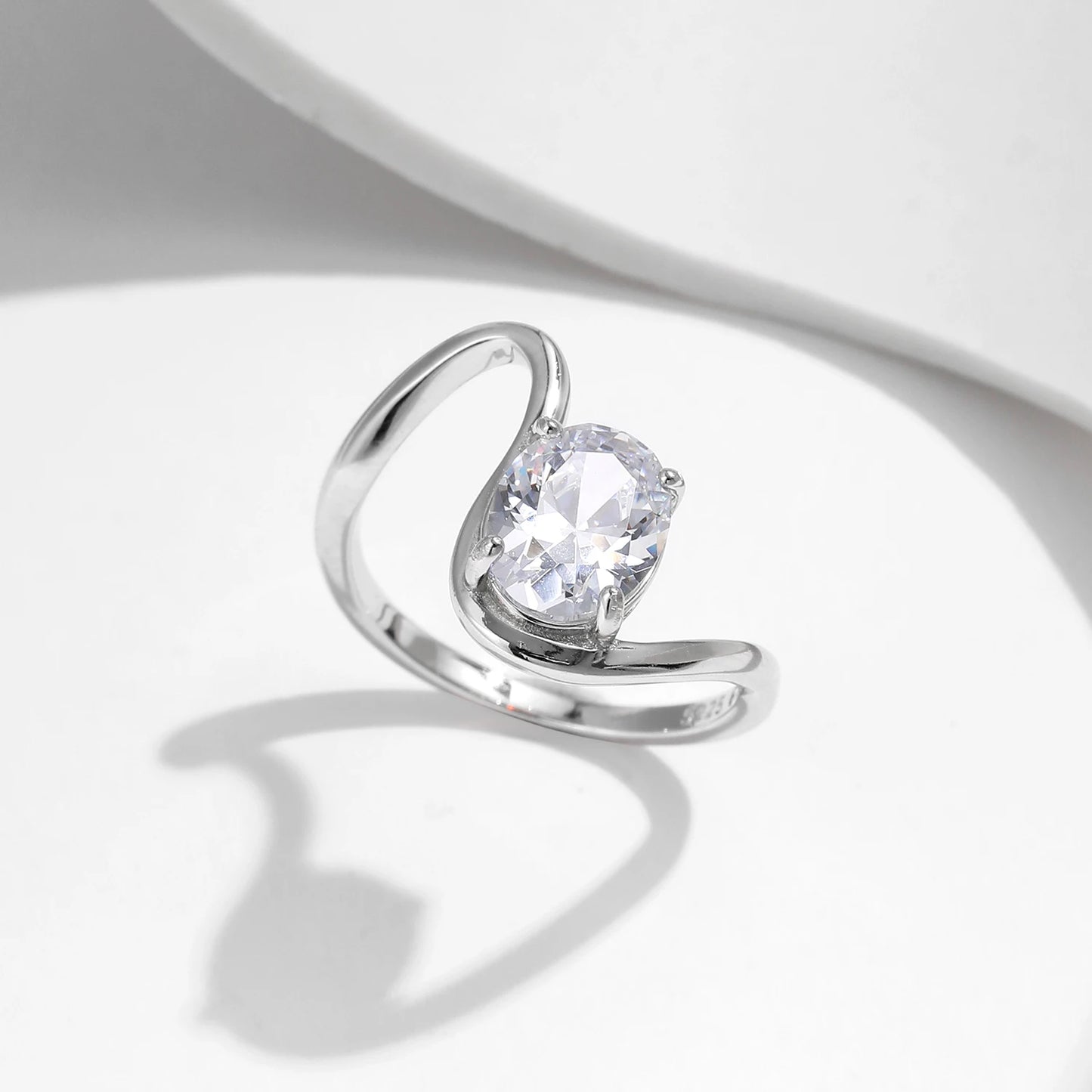 925 Sterling Silver Geometric Oval CZ Ring