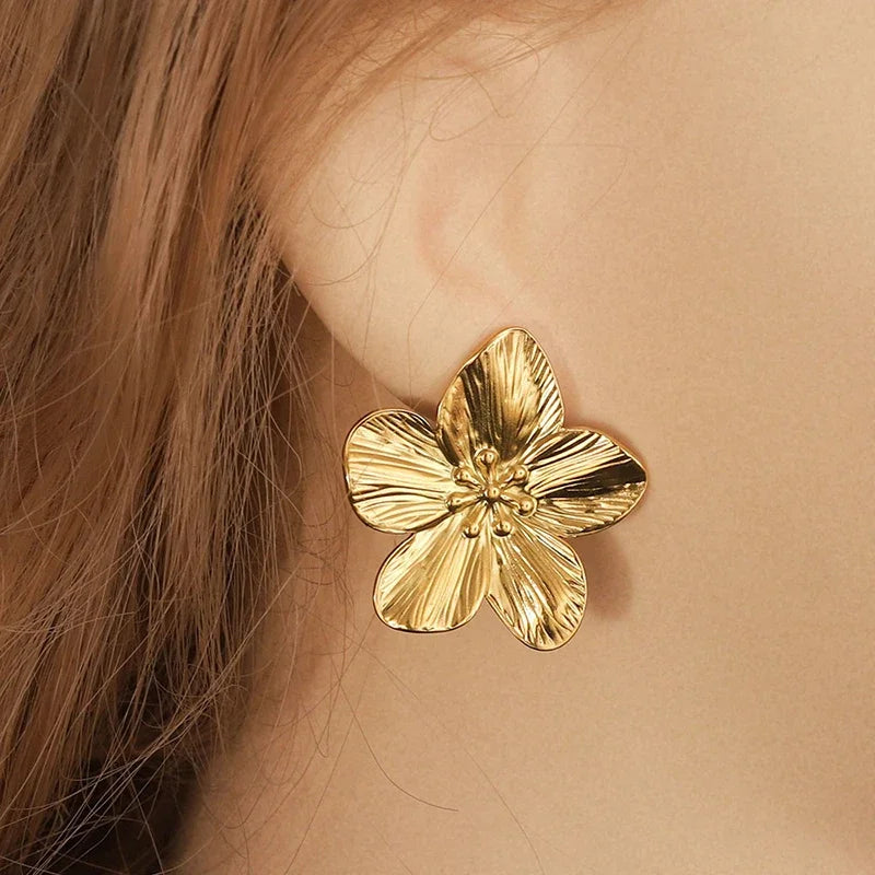 Gold Or Silver Hypoallergenic Flower Stud Earrings