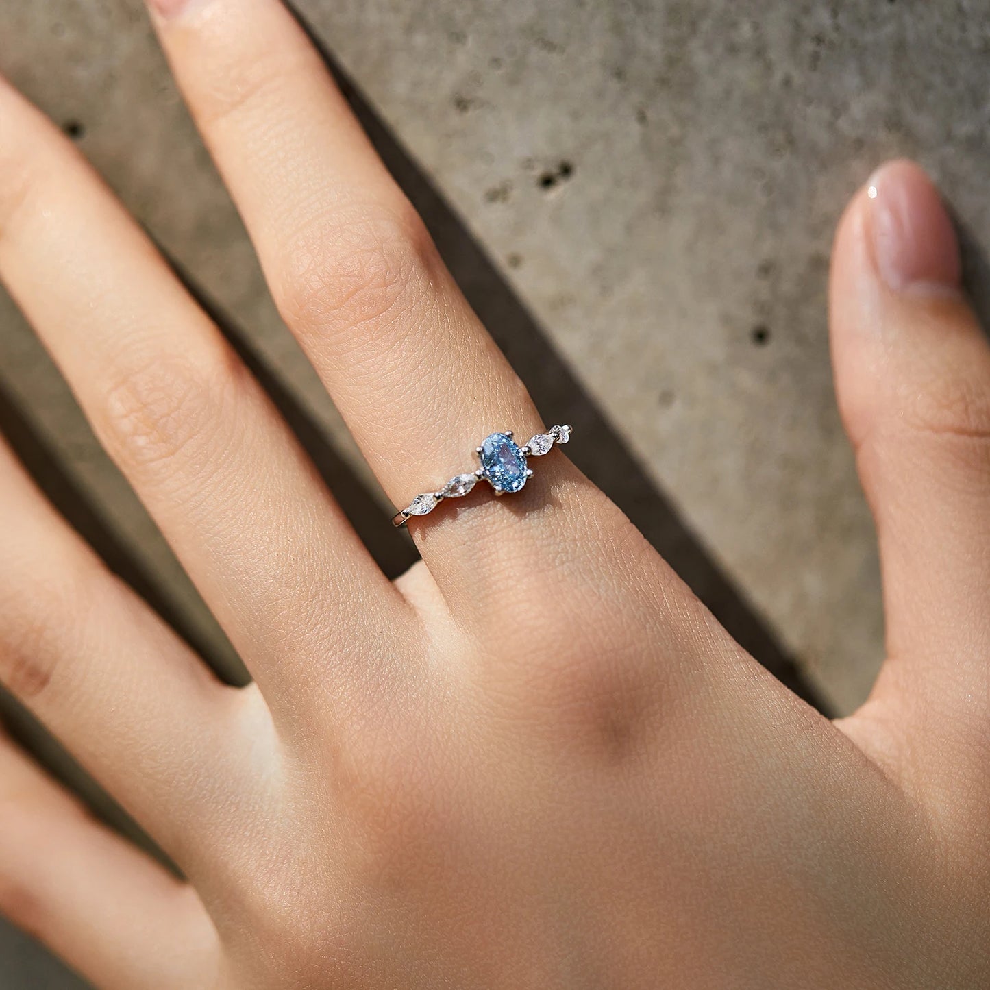 925 Sterling Silver Sea Blue Oval CZ Ring