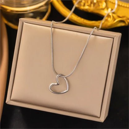 Gold Or Silver Stainless Steel Twist Heart Pendant Necklace