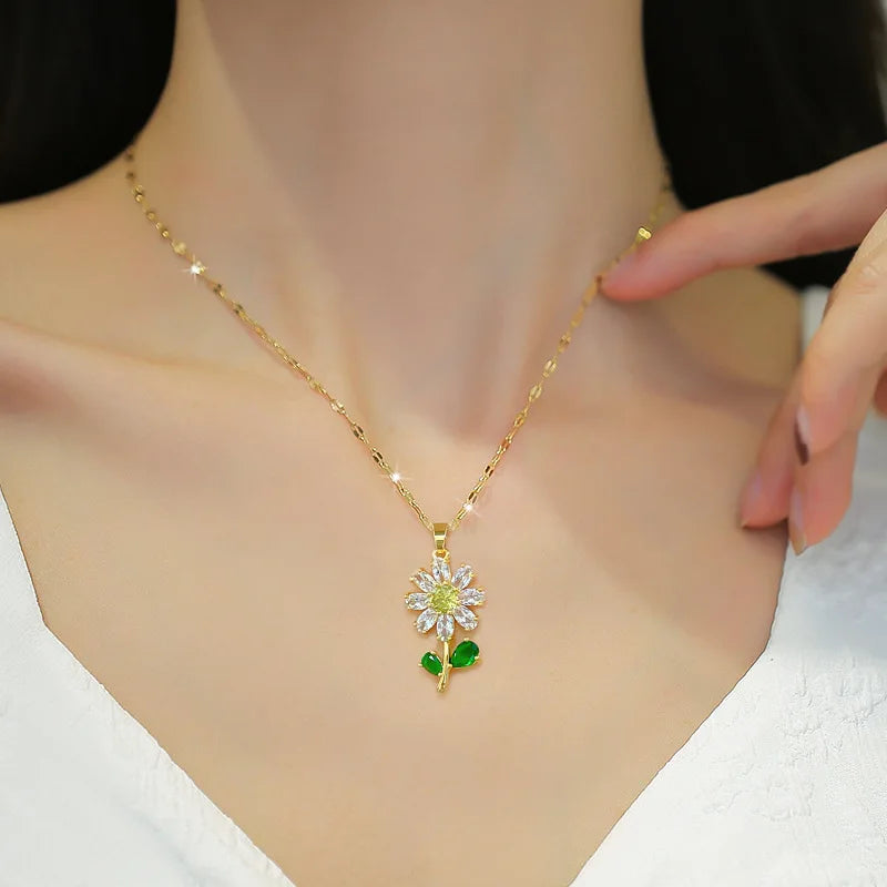 Green Leaf Flower Necklace and Earrings Set