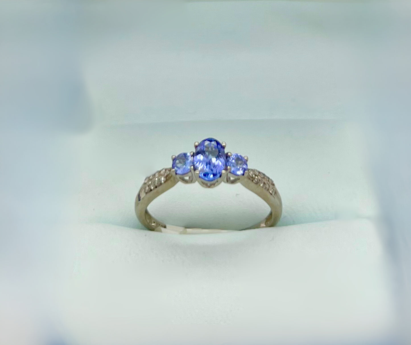 9ct, Tanzanite & Diamond